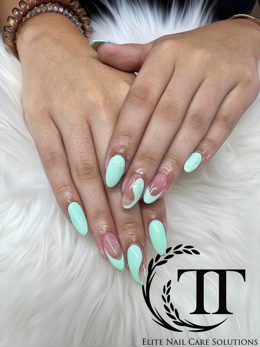 Almond nail shape at T-T Nails Spa Warrensburg MO
